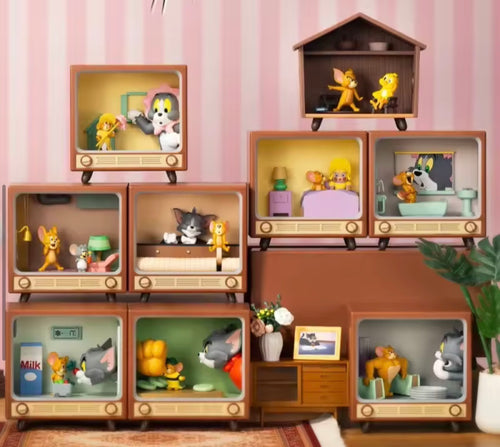 CLASSIC MOMENTS TOM AND JERRY