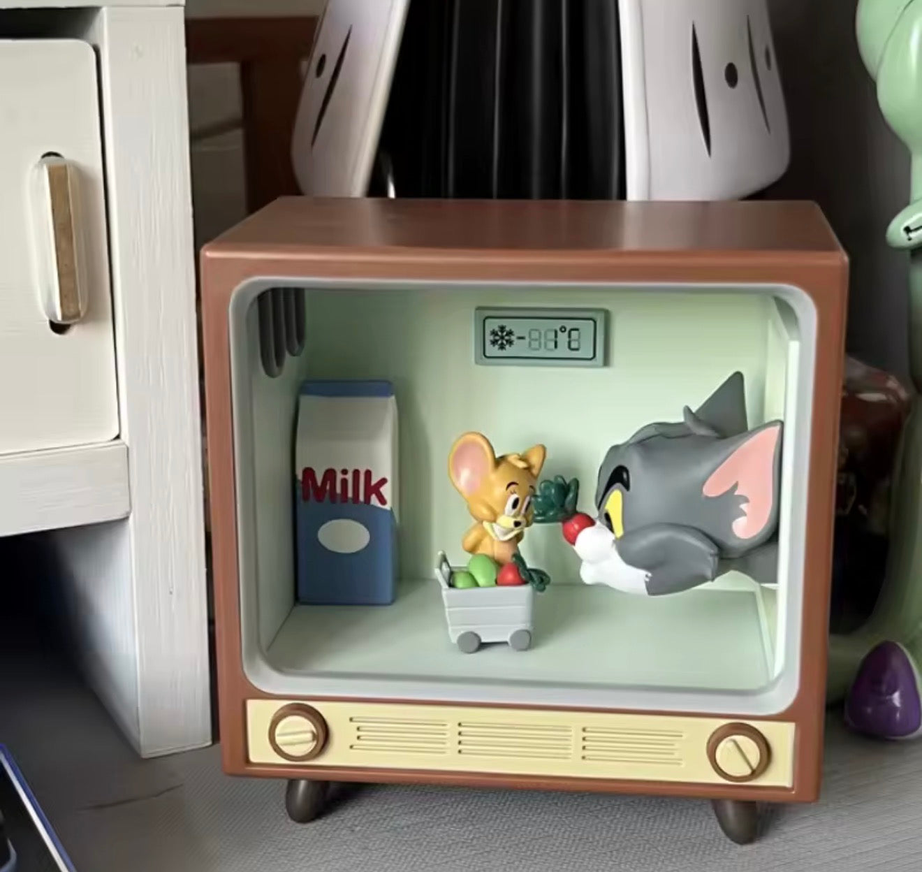 CLASSIC MOMENTS TOM AND JERRY