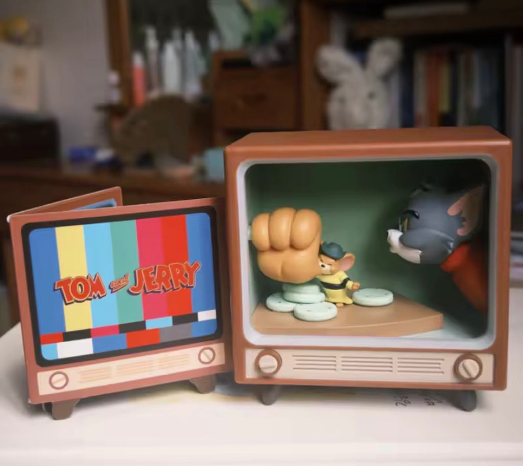 CLASSIC MOMENTS TOM AND JERRY